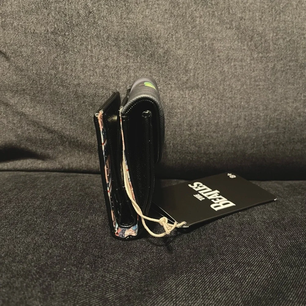 Loungefly The Beatles vinyl record crossbody & wallet - Picture 9 of 12